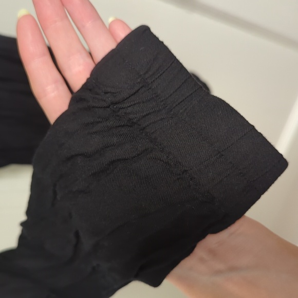 ARITZIA Sunday Best Black Joggers Size XS - Picture 3 of 6